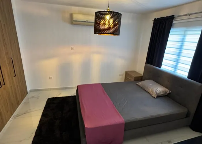 Daire Bachelor Court 1 Aya Napa